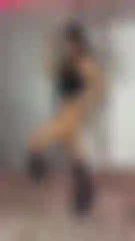 45. Obedéceme, adórame, disfrútame, sé mi buen chico.