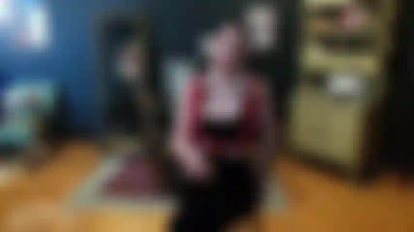 Perdedora de pies a cabeza del jefe.