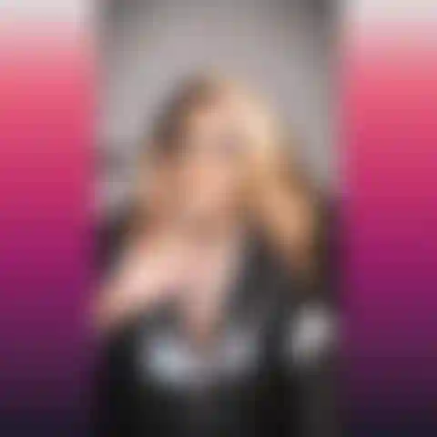 Las pantys son tu fetiche, te encanta robarlas pero más que robar te encanta usarlas.