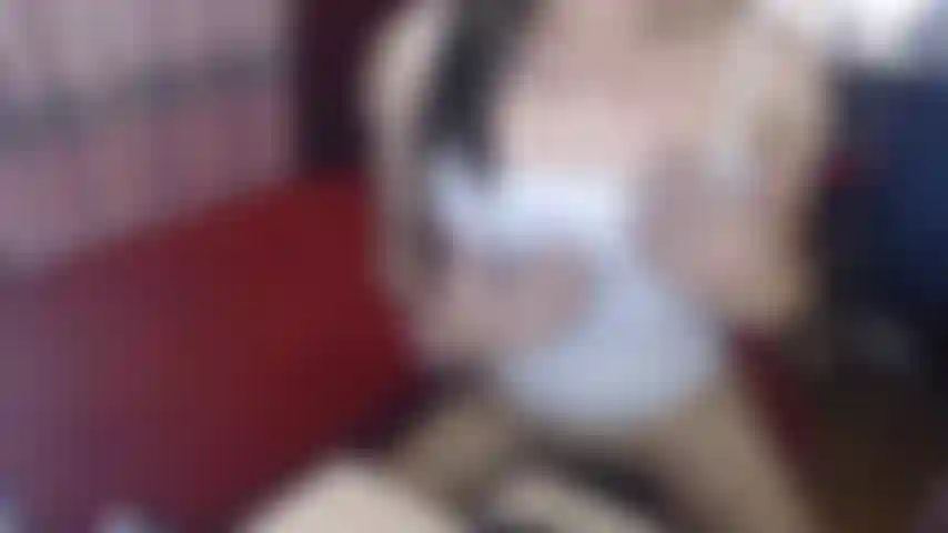 Dispuesta hasta el fondo de tu culo y boca.