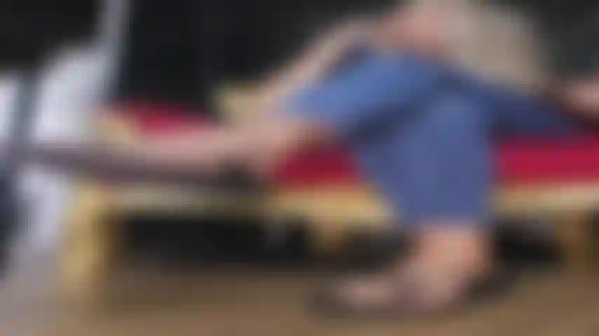 flip flop dangling