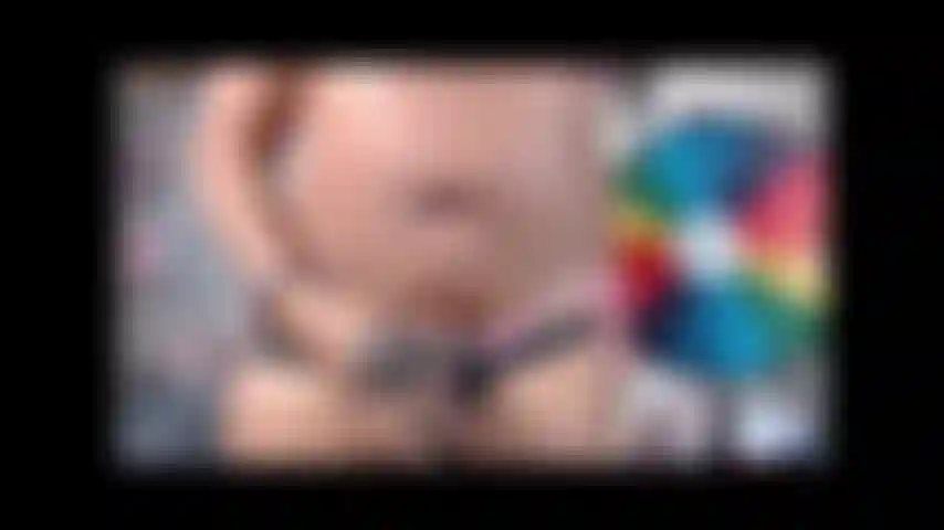 Show grabado: strap on rapidito.