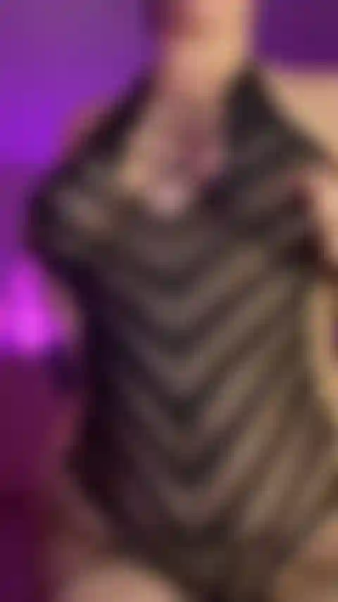 Gimiendo y haciendo aplaudir mi culo 49.