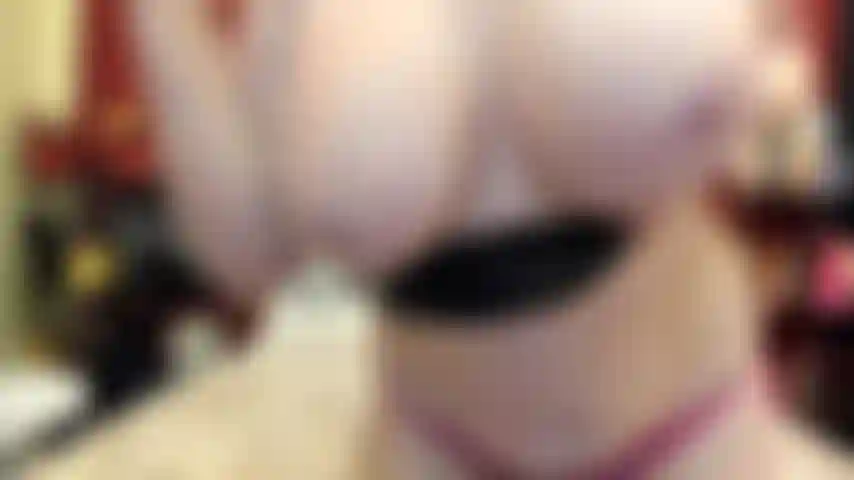 ( Gs.505) GoldieStar se presenta en show de oro (llamando a todos en la sala por su nombre...) 10:58 Minuta. Gilf traviesa, coño peludo, squirting, pies, doble penetración, aceite, anal (8/4/2022).