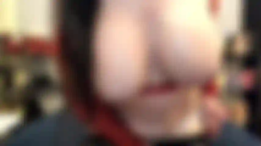 ( Gs.446) GoldieStar se presenta en show de oro. Roleplay (llamando a todos los presentes en la sala por su nombre...) 11 Acta. Gilf, tetas grandes, top rojo. Medias negras, squirting, anal, juguete interactivo, dp interracial, coñito peludo (21/01/2022).