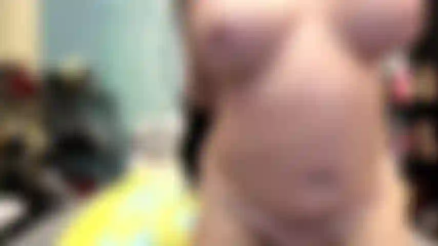 ( Gs.590) GoldieStar se presenta en show de oro - 9 minutos. Gilf, coño peludo, tetas grandes, juego de coño, squirting, pies descalzos, anal, dp (28/05/2022).