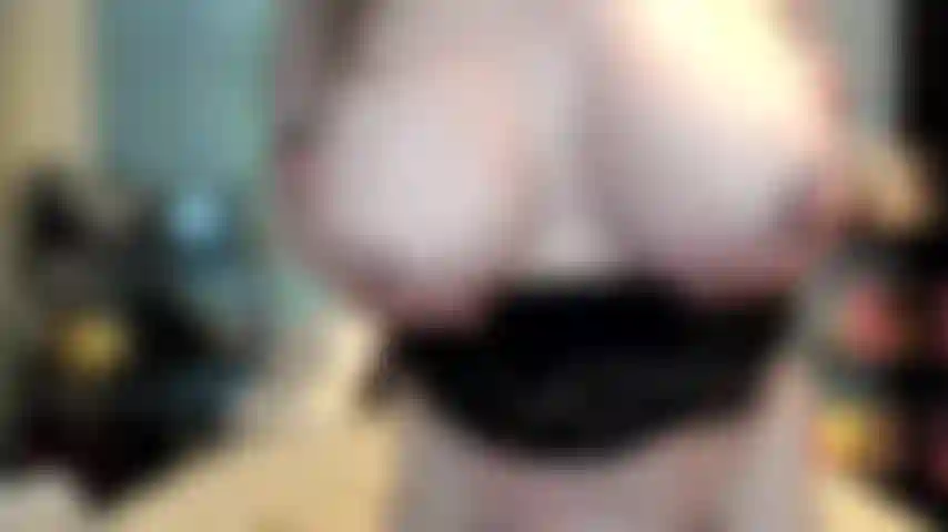 ( Gs.929) GoldieStar se presenta en show de oro - 8 minutos. Anal, doble penetración, coño abierto, tetas grandes, culo grande, gilf, coño peludo, squirting, pies descalzos (1/4/2023).