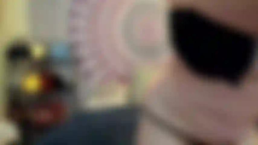 ( Gs.940) ( Maga) GoldieStar se presenta en show de oro - 10:58 minutos. Tetas grandes, culo grande, gilf, coño peludo, squirting, pies descalzos, anal, doble penetración, todos consoladores blancos (4/7/2024).