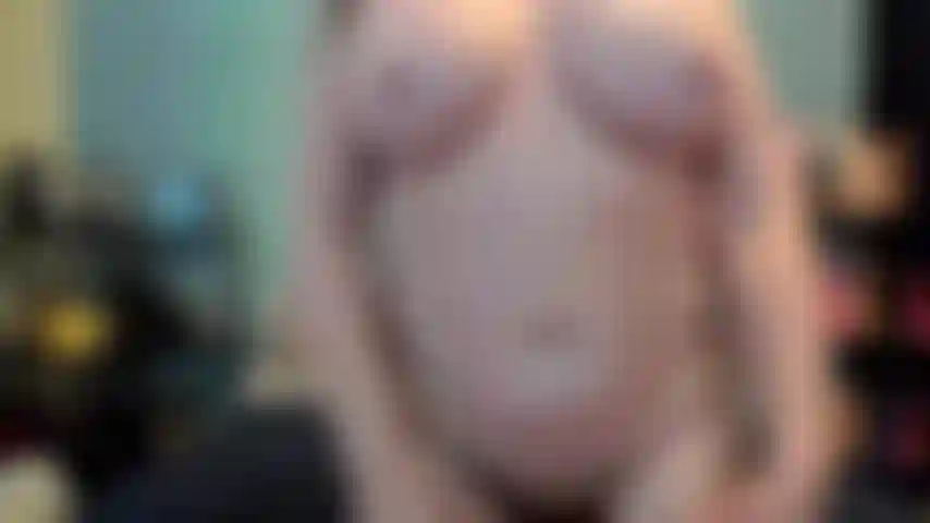 ( Gs.932) GoldieStar se presenta en show de oro - 10 minutos. Tetas grandes, culo grande, gilf, coño peludo, squirting, anal, doble penetración, pies descalzos, coño abierto (1/4/2023).