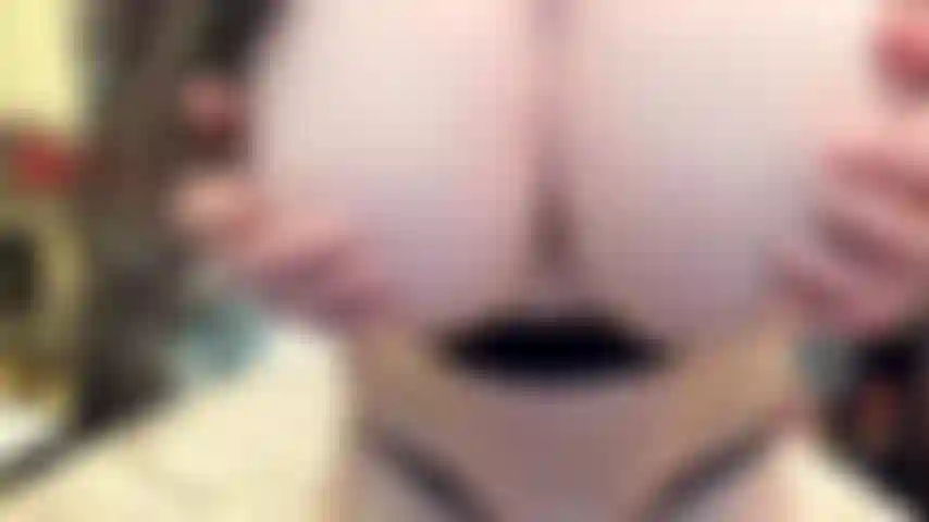 ( Gs.474) GoldieStar se presenta en show de oro. Roleplay (llamando a todos los presentes en la sala por su nombre...) 10 Minutos. Tetas grandes, coño peludo, gilf, squirting, pies descalzos, anal, dp (19/02/2022).