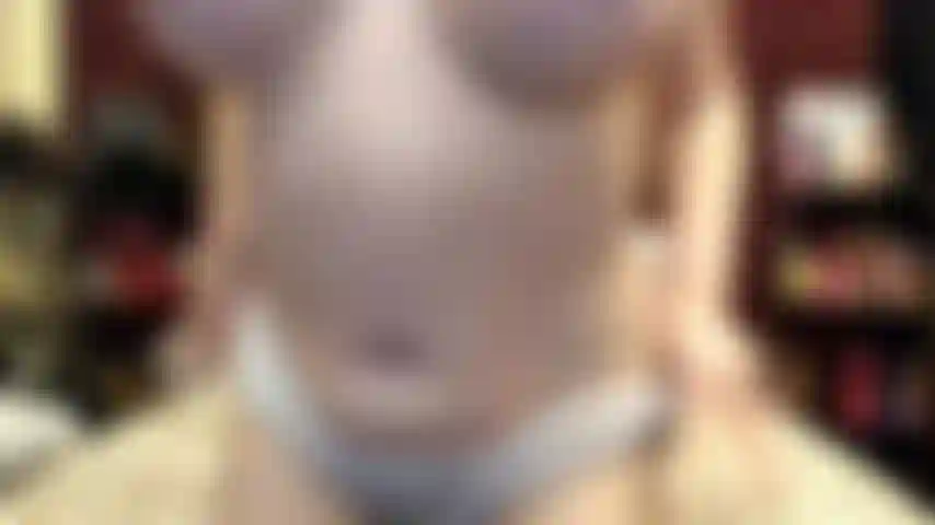 ( Gs.392) GoldieStar se presenta en show de oro. Roleplay(llamando a todos los chicos de la sala por su nombre...) 9 Minutos. Milf, desnuda, descalza, squirting, anal, dp, todos consoladores blancos (12/12/2021).