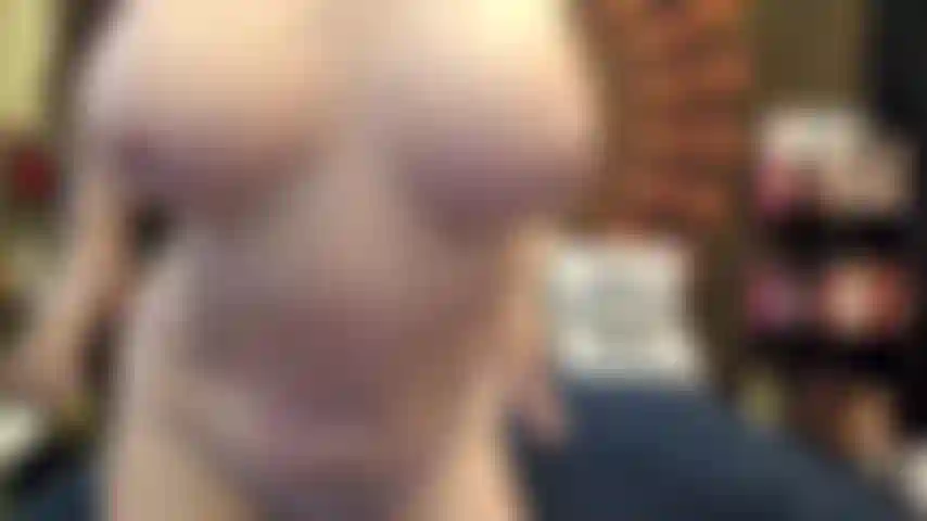 ( Gs.774) GoldieStar se presenta en show de oro - 10:01 minutos. Gilf, pies descalzos, tetas grandes, culo grande, coño peludo, squirting, anal, doble penetración, todos consoladores blancos (6/10/2022).