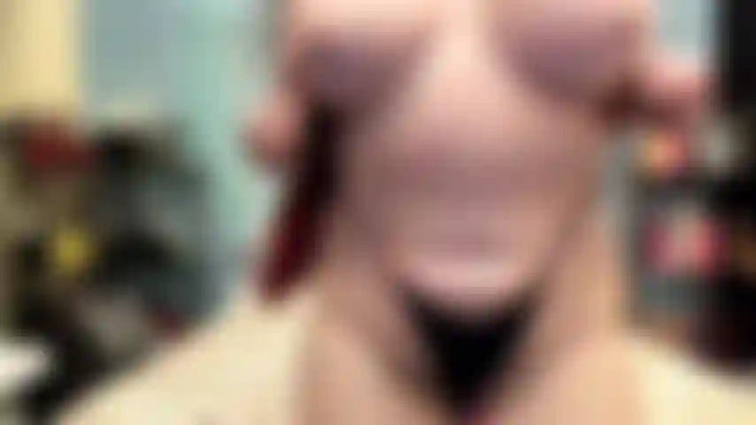 ( Gs.616) GoldieStar se presenta en show de oro - 11:01 minutos. Coño peludo, tetas grandes, gilf, squirting, pies descalzos, anal (16/6/2022).