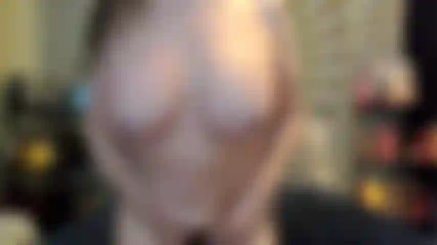 ( Gs.923) GoldieStar se presenta en show de oro - 10 minutos. Juguete interactivo, anal, dp, pies descalzos, tetas grandes, culo grande, gilf, coñito peludo, squirting (26/03/2023).