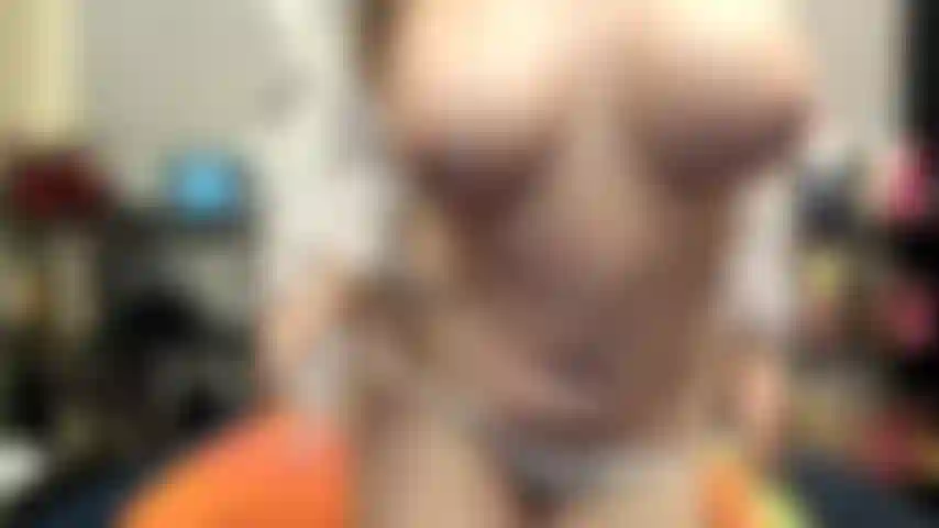 ( Gs.811) GoldieStar se presenta en show de oro - 10 minutos. Gilf, tetas grandes, culo grande, coño peludo, squirting, pies descalzos, semen cremoso, anal, doble penetración, juguete interactivo, múltiples consoladores (19/11/2022).