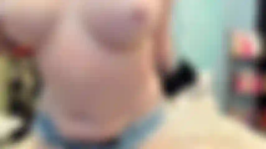 ( Gs.610) GoldieStar se presenta en show de oro - 11 minutos. Culo grande, tetas grandes, coño peludo, squirting, pies descalzos, anal, juguete interactivo, doble penetración, todos consoladores blancos (10/6/2022).