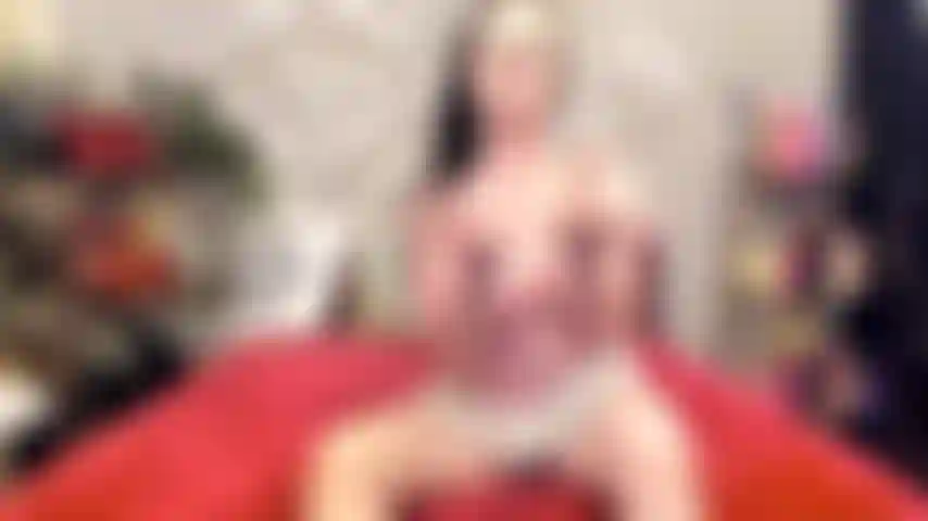 ( Gs.411) GoldieStar se presenta en show de oro. Roleplay(llamando a todos los chicos de la sala por su nombre...) 13:59 Minutos. Milf, tacones bajos beige, squirting, juguete interactivo, anal, dp interracial (20/12/2021).