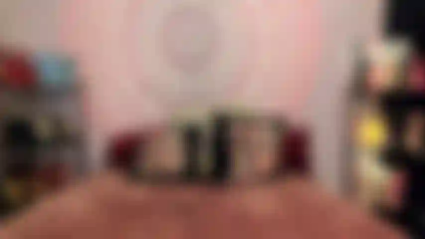 (Gs.1336) GoldieStar actúa en el show dorado - 11:01 minutos. Sombrero maga, consoladores todos blancos, anal, dp, pies descalzos, desnuda, tetas grandes, culo grande, coño peludo, squirting.