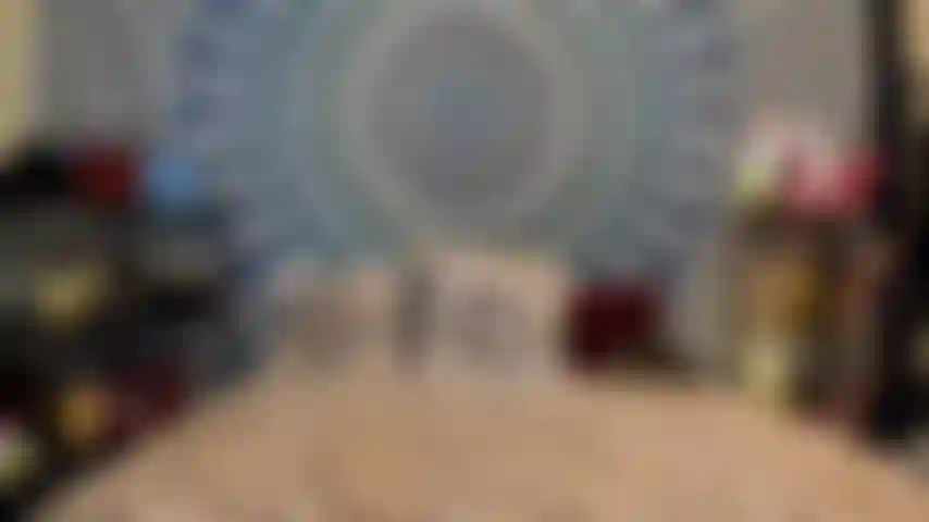 (Gs.1338) GoldieStar actúa en gold show - 10:01 minutos. Gorro maga, consoladores todos negros, desnuda, pies descalzos, anal, dp, tetas grandes, culo grande, coño peludo, squirting.