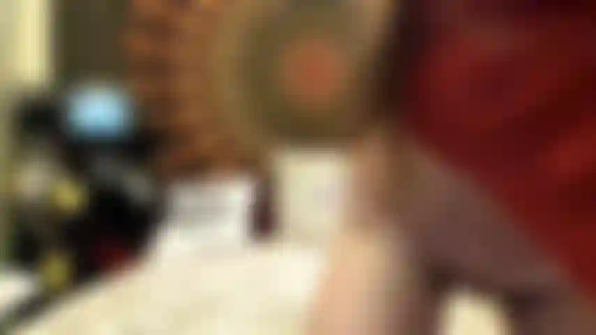 ( Gs.749) GoldieStar se presenta en show de oro - 10 minutos. Tacón rojo, tetas grandes, culo grande, coño peludo, gilf, squirting, anal, dp (10/9/2022).