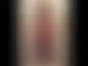 (8) GoldieStar en este conjunto de fotos de presentación de diapositivas juega con su coño y sus tetas... Te muestra su tamaño de 5 pies con las uñas de los pies pintadas de rosa.