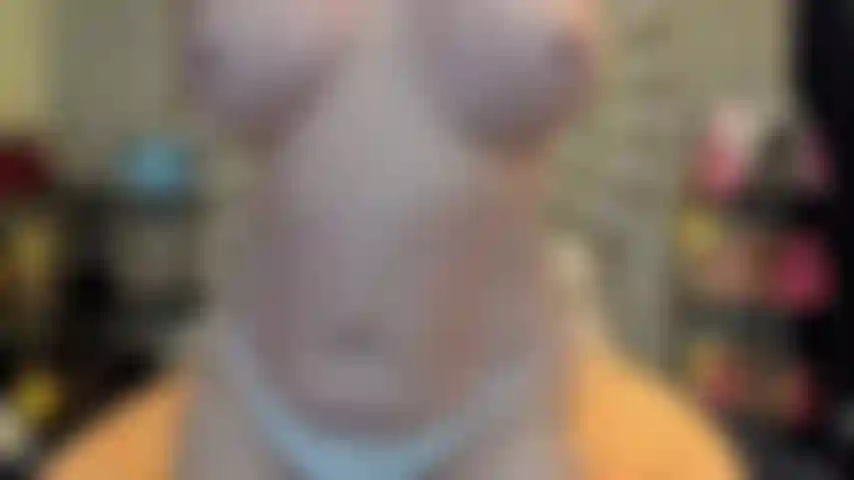 ( Gs.888) GoldieStar se presenta en show de oro - 15 minutos. Tetas grandes, culo grande, gilf, coño peludo, squirting, pies descalzos, aceite, primeros planos de coño, semen cremoso, anal, doble penetración, bolas anales (8/1/2023).