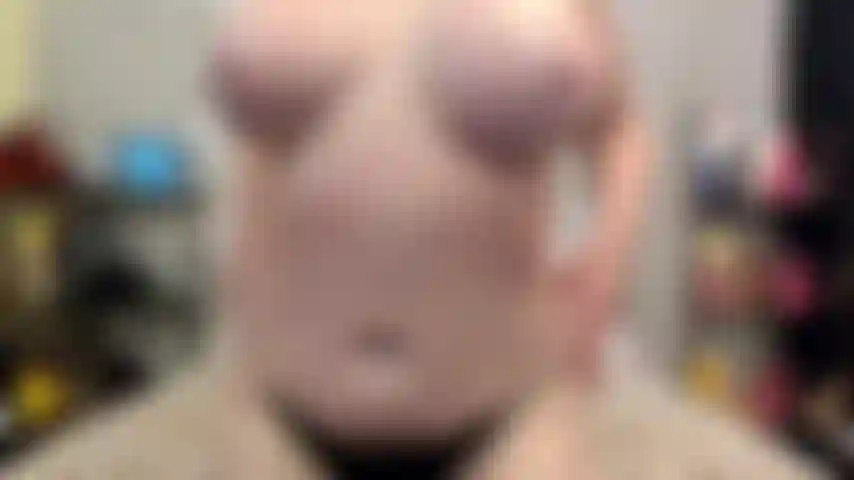 ( Gs.810) GoldieStar se presenta en show de oro - 10 minutos. Tetas grandes, culo grande, gilf, coño peludo, pies descalzos, squirting, semen cremoso, anal, dp interracial (19/11/2022).