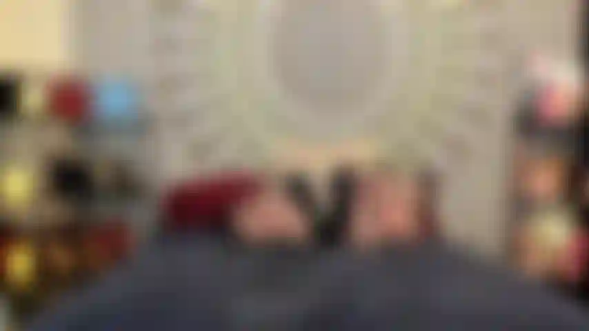 (Gs.1340) GoldieStar actúa en gold show - 10:01 minutos. Sombrero maga, desnuda, pies descalzos, anal, dp interracial, tetas grandes, culo grande, coño peludo, squirting.