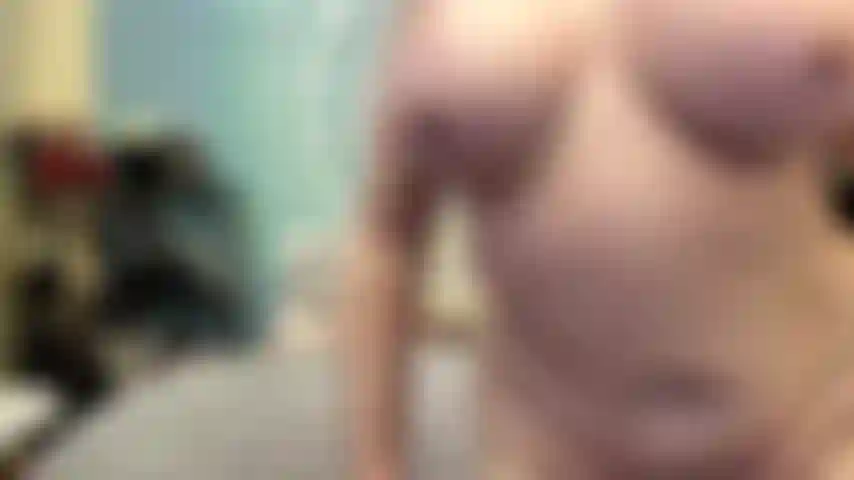 ( Gs.645) GoldieStar se presenta en show de oro - 11:01 minutos. Tetas grandes, gilf, coño peludo, aceite, juguete interactivo, anal, doble penetración, squirting (25/6/2022).