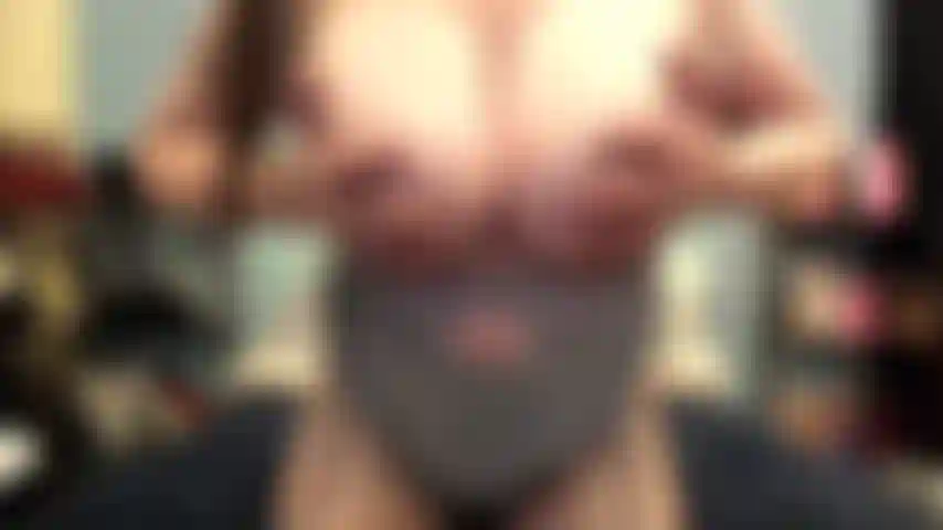 ( Gs.625) GoldieStar se presenta en show de oro - 11:01 minutos. Tetas grandes, coño peludo, gilf, culo grande, coño abierto, squirting, pies descalzos, anal, dp (23/6/2022).