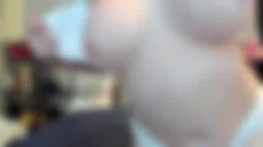 ( Gs.829) GoldieStar se presenta en show de oro - 9 minutos. Juguete interactivo, tetas grandes, culo grande, juego de coño, squirting, anal, dp, gilf, pies descalzos (4/12/2022).