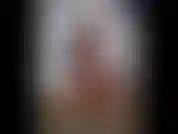 (20) GoldieStar en este conjunto de fotos de presentación de diapositivas usa un suéter azul y monta un consolador.