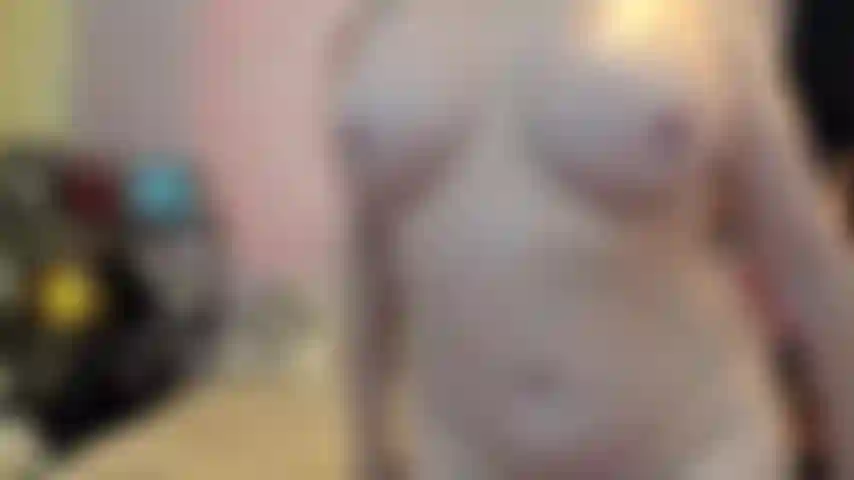 ( Gs.1047) GoldieStar se presenta en show dorado - 11 minutos. Tetas grandes, culo grande, gilf, coño peludo, squirting, pies descalzos, dildos todos blancos, anal, dp (15/07/2023 a las 19:11)_1689462686808_.