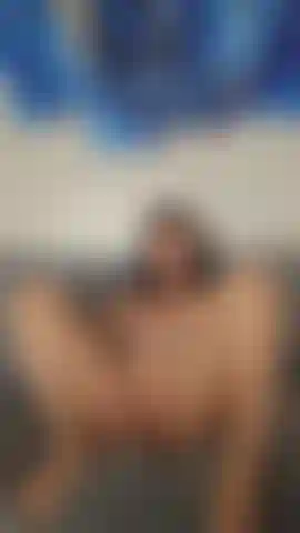 Puta asiática mendigando.