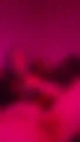 Un largo video de masturbación, con piercing en el clítoris, penetración y pura calentura.