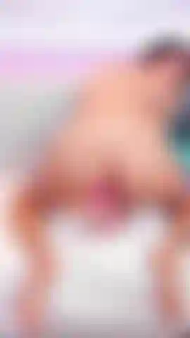 I'm your cowgirl, look at my ass while all your cock