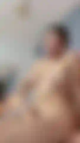 Mira como me corro sobre ti (montando el torso).