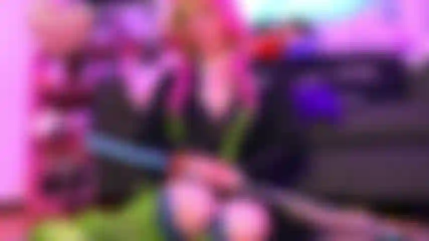 Espectáculo anal de mitsuri.