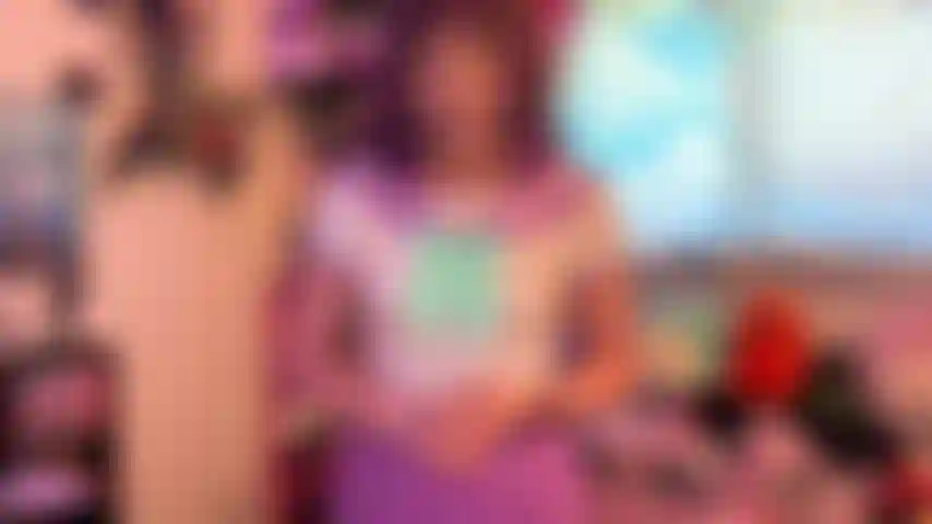 Colegiala necesita tu semilla.