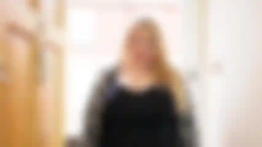 La vecina guarra, acabo de mudarme a la casa de