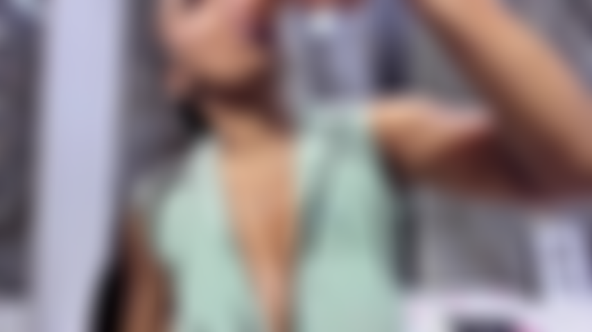 Me devys con una mamada profunda.!