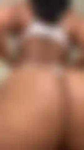 ¡Sentada en mi cara! Pon tu nariz en mi culo, nena!