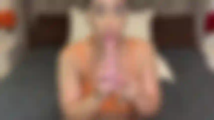 Mamada y orgasmo masturbación en solitario.