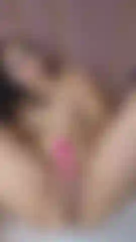 It feels so good when I insert my vibrator