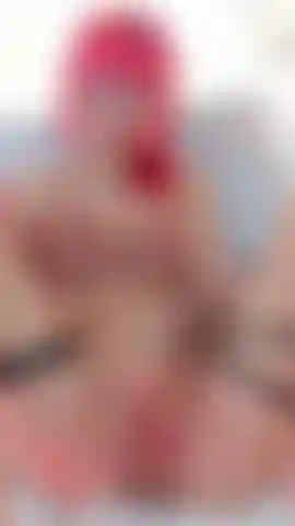 pussy play  I know you like it honey play