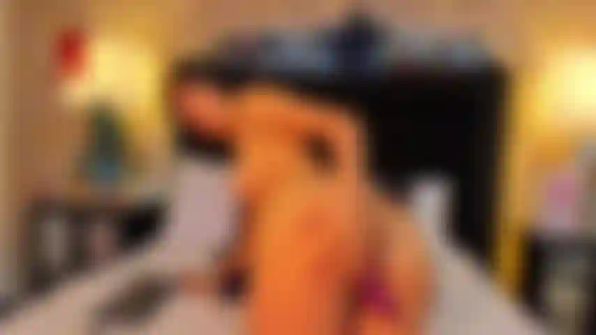 Mi culo quiere tu gran polla, ¿me la das?