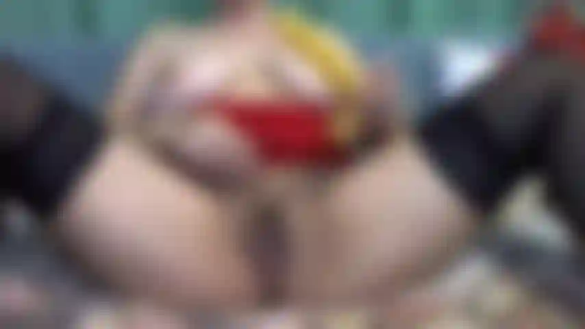Juega con mi coñito mojado.