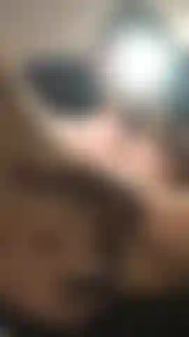 Me toco el agujero apretado y me acaricio la polla enorme!