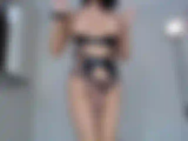 Modelando y mostrando todo mi cuerpo en exclusiva <3.