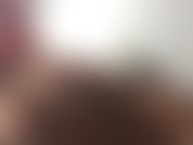 Linda jovencita de ébano prepara un consolador para que la follen (parte 1).